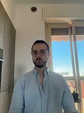 ItalianAlex online show from June 11, 2026, 8:33 am