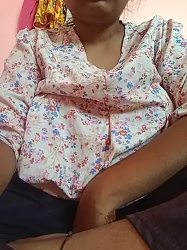Snapshot of vyshali_vyshu chatting on June 16, 2026, 2:44 am vyshali vyshu online show from June 16, 2026, 2:44 am