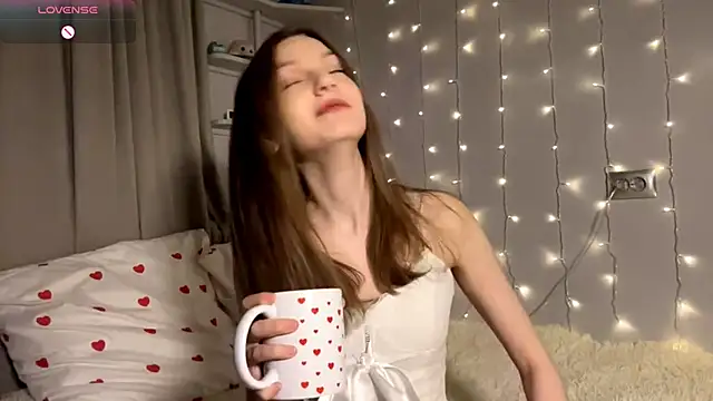 ameliamo online show from February 14, 2026, 4:13 am