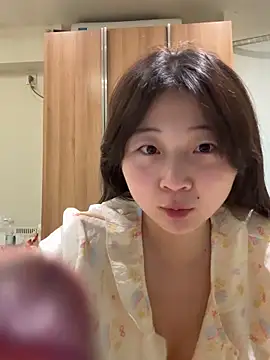 Snapshot of LXR77887 chatting on March 15, 2026, 12:17 am LXR77887 online show from March 15, 2026, 12:17 am