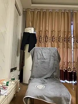 Snapshot of LXR77887 chatting on February 15, 2026, 8:46 am LXR77887 online show from February 15, 2026, 8:46 am