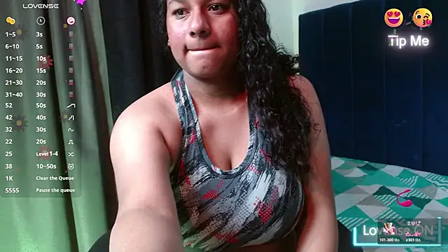 Snapshot of Adriana_wish chatting on February 5, 2026, 1:18 pm Adriana wish online show from February 5, 2026, 1:18 pm