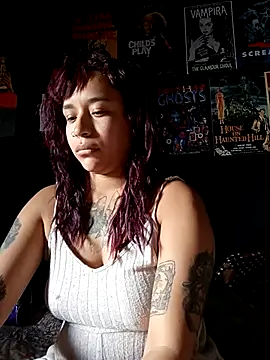 Snapshot of GingerLara chatting on February 9, 2026, 9:57 pm GingerLara online show from February 9, 2026, 9:57 pm