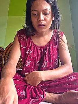 Snapshot of Decent_girl01 chatting on July 8, 2026, 6:47 am Decent girl01 online show from July 8, 2026, 6:47 am