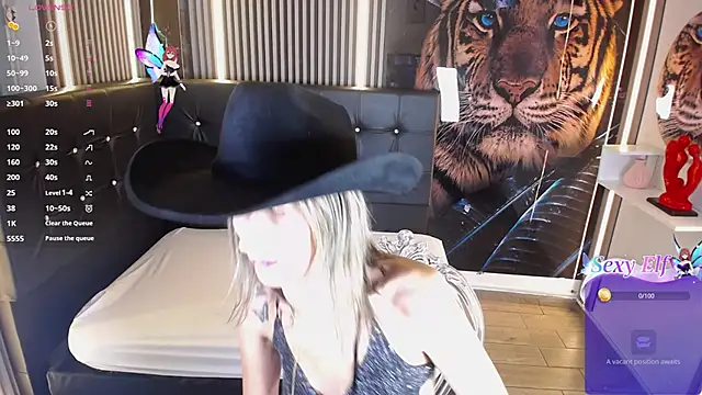 Snapshot of Karolyn_rousse chatting on February 4, 2026, 12:00 pm Karolyn rousse online show from February 4, 2026, 12:00 pm