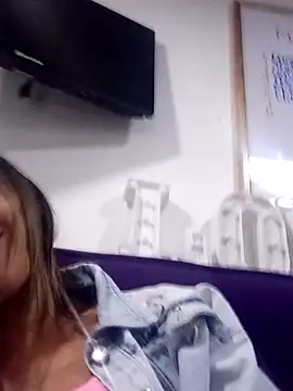 Snapshot of Karolyn_rousse chatting on February 23, 2026, 12:06 pm Karolyn rousse online show from February 23, 2026, 12:06 pm