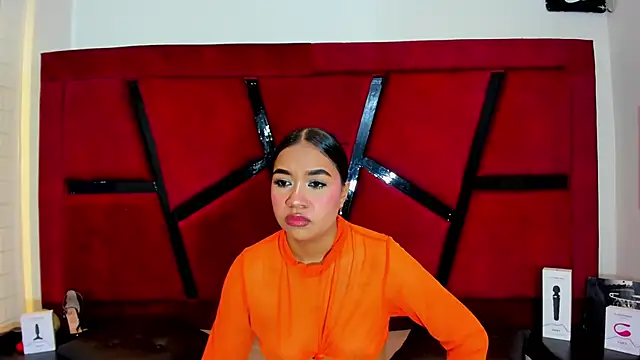 MiaWolton online show from March 14, 2026, 7:20 pm