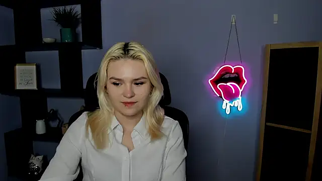 SweetLilyxo online show from March 2, 2026, 7:26 am