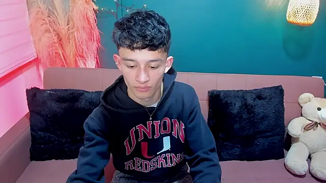 Patrick Howland  online show from February 5, 2026, 3:24 am