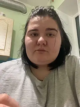 AngelKiras online show from February 4, 2026, 5:19 pm