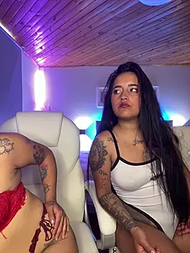 Snapshot of Annie_Alicee chatting on February 17, 2026, 2:47 pm Annie Alicee online show from February 17, 2026, 2:47 pm