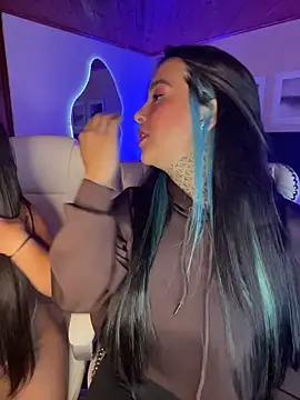 Annie Alicee online show from April 7, 2026, 3:14 pm