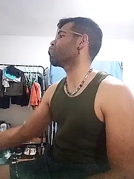 Snapshot of thom_1 chatting on February 16, 2026, 1:59 am thom 1 online show from February 16, 2026, 1:59 am