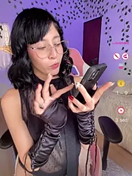 Snapshot of Capricornmystic1 chatting on June 4, 2026, 7:18 pm Capricornmystic1 online show from June 4, 2026, 7:18 pm