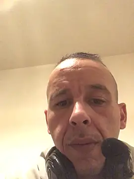 creativeX online show from February 6, 2026, 10:28 pm