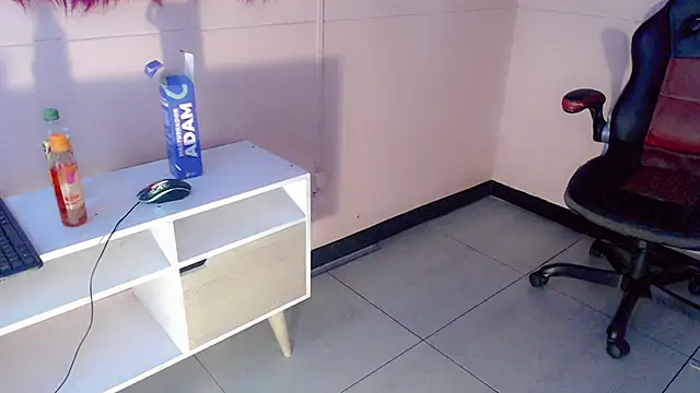 Andrea Pop  online show from February 16, 2026, 7:23 pm