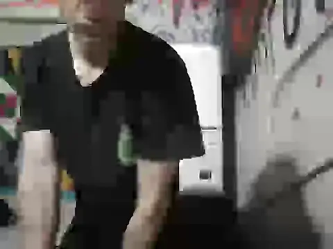 Snapshot of gaviota8842 chatting on April 1, 2026, 4:03 am gaviota8842 online show from April 1, 2026, 4:03 am