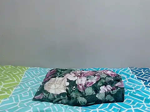 Snapshot of MzCoco chatting on February 17, 2026, 6:27 pm MzCoco online show from February 17, 2026, 6:27 pm