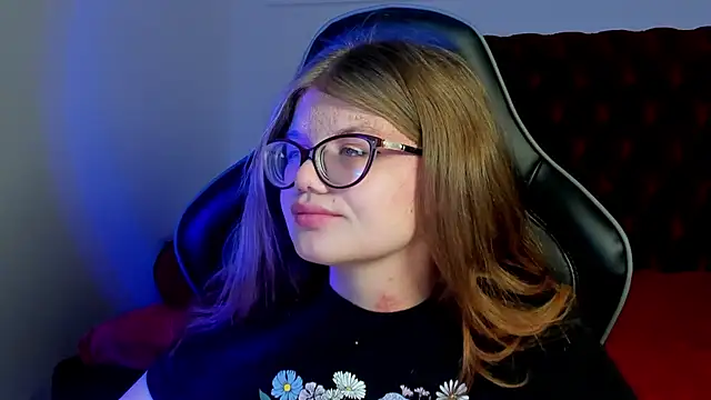 ChloeHalses online show from March 29, 2026, 5:03 pm