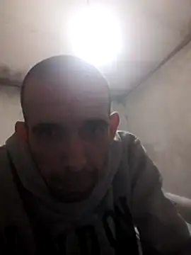 Lamich online show from February 19, 2026, 9:23 pm