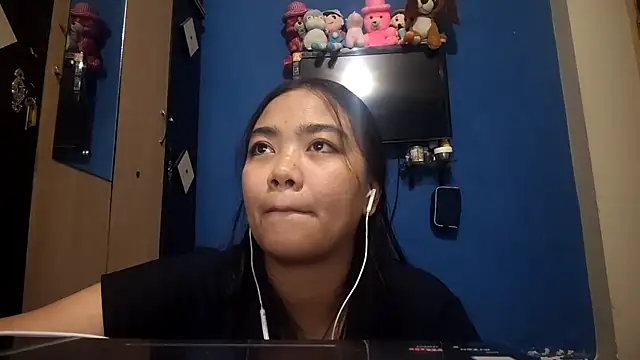 Snapshot of AntoninaDamewood chatting on February 11, 2026, 7:19 am AntoninaDamewood online show from February 11, 2026, 7:19 am