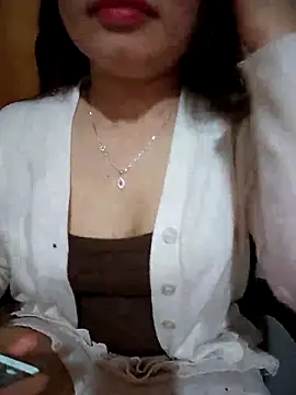 Snapshot of aki_zz69 chatting on February 11, 2026, 3:12 pm aki zz69 online show from February 11, 2026, 3:12 pm