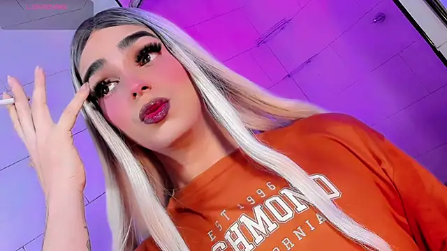 Maddye Fox online show from June 25, 2026, 3:15 am