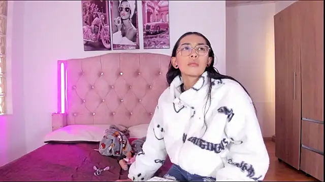 liittle  baby online show from February 9, 2026, 11:52 am