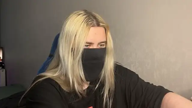 UnaXyling online show from February 17, 2026, 9:28 am