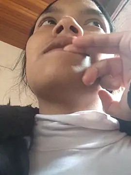 Snapshot of Julieta_Parker chatting on February 16, 2026, 7:34 pm Julieta Parker online show from February 16, 2026, 7:34 pm