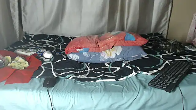 PussyFarrie online show from March 15, 2026, 6:31 am