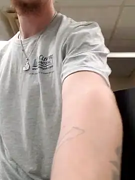 Snapshot of Horus1922 chatting on February 18, 2026, 6:37 pm Horus1922 online show from February 18, 2026, 6:37 pm