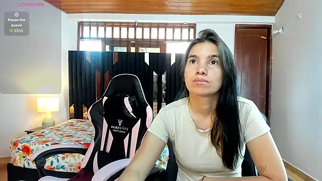 Snapshot of Emily_and_Soffy chatting on February 13, 2026, 12:05 pm Emily and Soffy online show from February 13, 2026, 12:05 pm