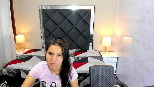 Snapshot of Emily_and_Soffy chatting on February 20, 2026, 12:07 pm Emily and Soffy online show from February 20, 2026, 12:07 pm