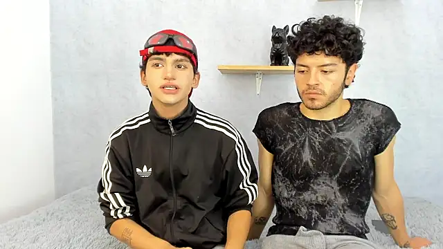 Snapshot of Eliotkinky chatting on February 28, 2026, 3:33 pm Eliotkinky online show from February 28, 2026, 3:33 pm