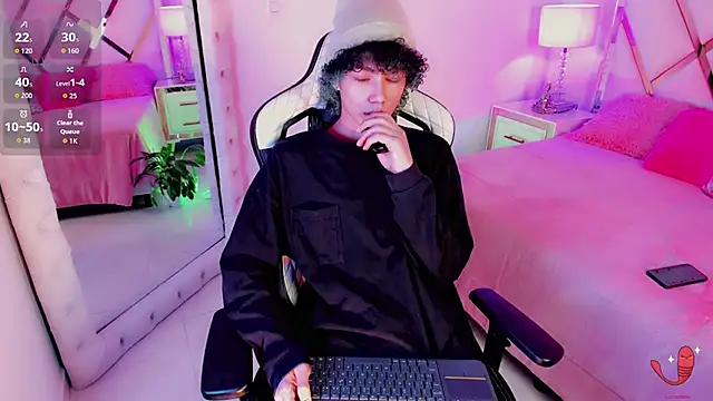 Snapshot of thanier_18 chatting on February 24, 2026, 7:37 pm thanier 18 online show from February 24, 2026, 7:37 pm