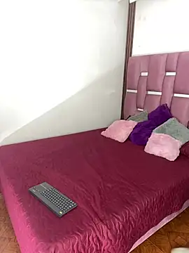 MaxyRyan online show from March 6, 2026, 12:11 pm