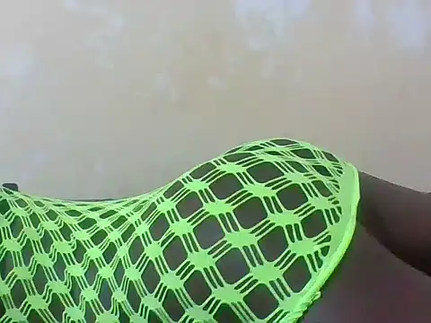 petitelavishey online show from February 11, 2026, 11:54 am