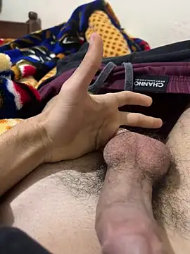 Snapshot of X7med chatting on February 11, 2026, 12:43 am X7med online show from February 11, 2026, 12:43 am