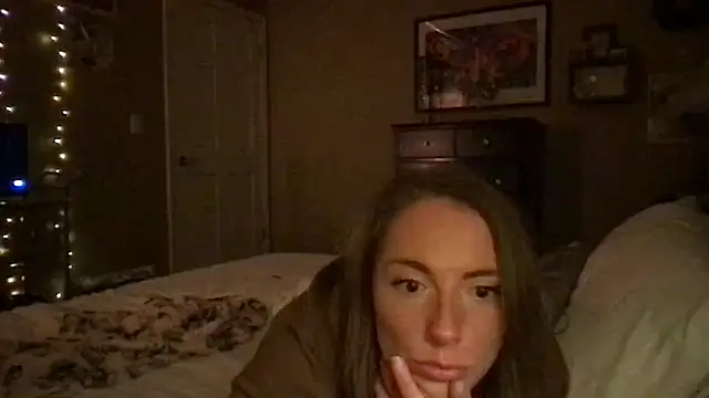 Snapshot of mooviebaby chatting on February 6, 2026, 9:49 am mooviebaby online show from February 6, 2026, 9:49 am