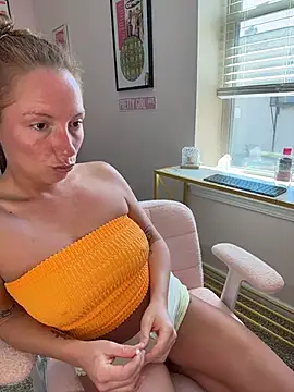 mooviebaby online show from April 24, 2026, 8:00 pm