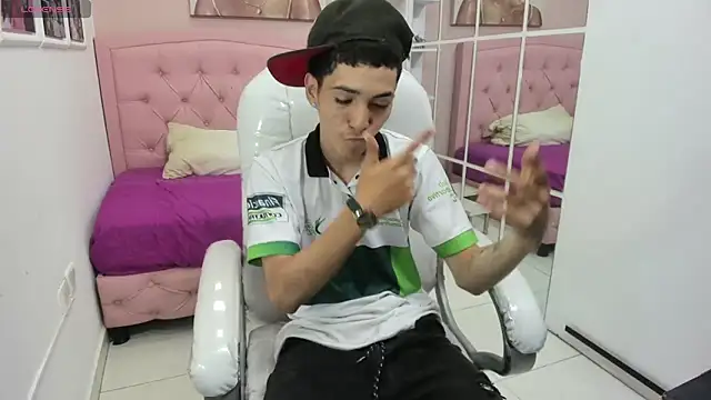 Snapshot of Asher_costa chatting on June 5, 2026, 10:04 pm Asher costa online show from June 5, 2026, 10:04 pm