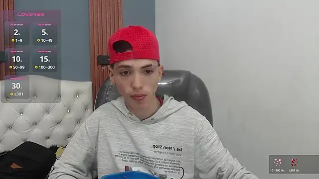 Snapshot of Asher_costa chatting on May 20, 2026, 11:24 pm Asher costa online show from May 20, 2026, 11:24 pm