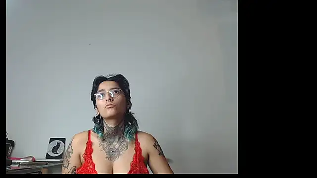 Snapshot of Ivyravens chatting on February 14, 2026, 11:16 pm Ivyravens online show from February 14, 2026, 11:16 pm