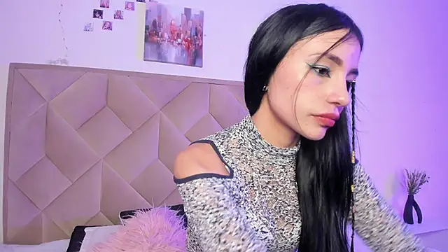Snapshot of Chloe_Miller_2 chatting on June 2, 2026, 12:10 am Chloe Miller 2 online show from June 2, 2026, 12:10 am