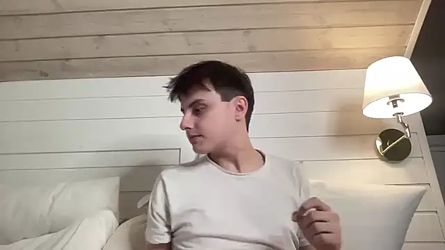 NoahhSkye online show from March 6, 2026, 9:32 pm