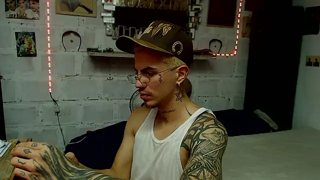 Snapshot of paul-mendezx chatting on February 18, 2026, 6:04 pm paul-mendezx online show from February 18, 2026, 6:04 pm