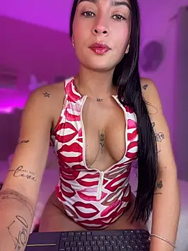 Snapshot of SofiaSiren chatting on May 16, 2026, 1:26 am SofiaSiren online show from May 16, 2026, 1:26 am
