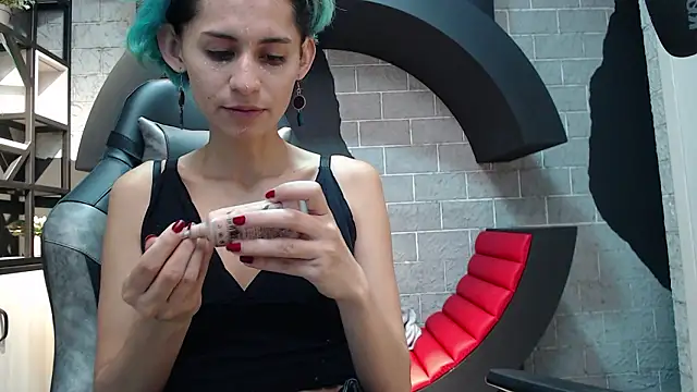 Snapshot of MiistressBlu chatting on February 27, 2026, 1:44 pm MiistressBlu online show from February 27, 2026, 1:44 pm