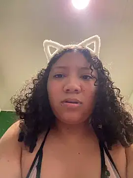 Snapshot of daphne_grande chatting on March 25, 2026, 9:14 pm daphne grande online show from March 25, 2026, 9:14 pm